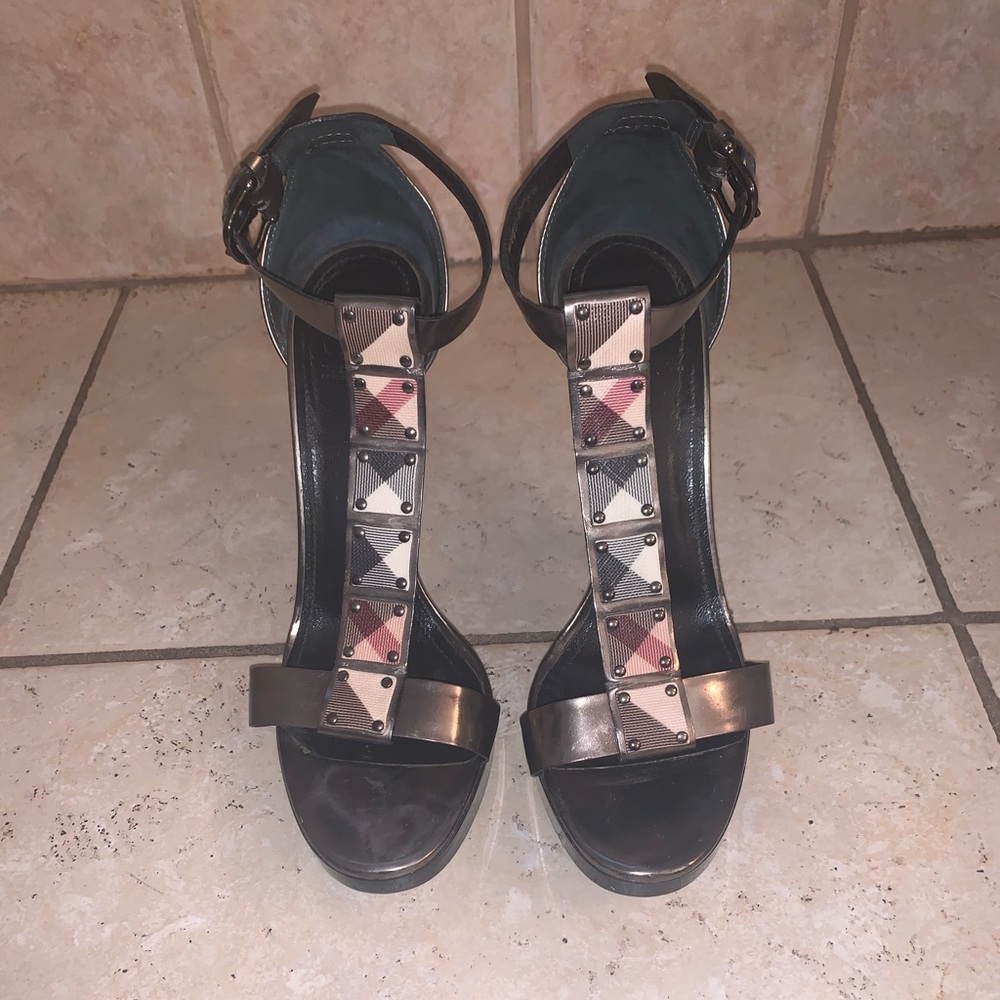 Burberry Sandals - Picture 2 of 9